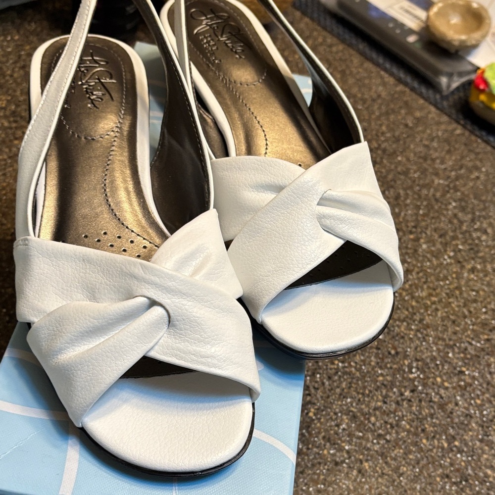 Life Stride White Knotted Slingback Sandal Heels